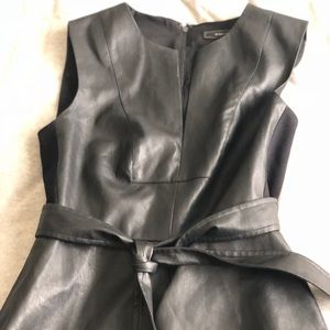 Black no sleeve leather  shirt